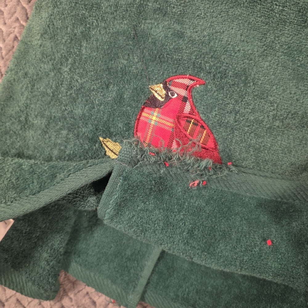 K-Mart Essential Home Christmas Cardinal Bath Towel Set 3 Piece NWT Green - Picture 11 of 11